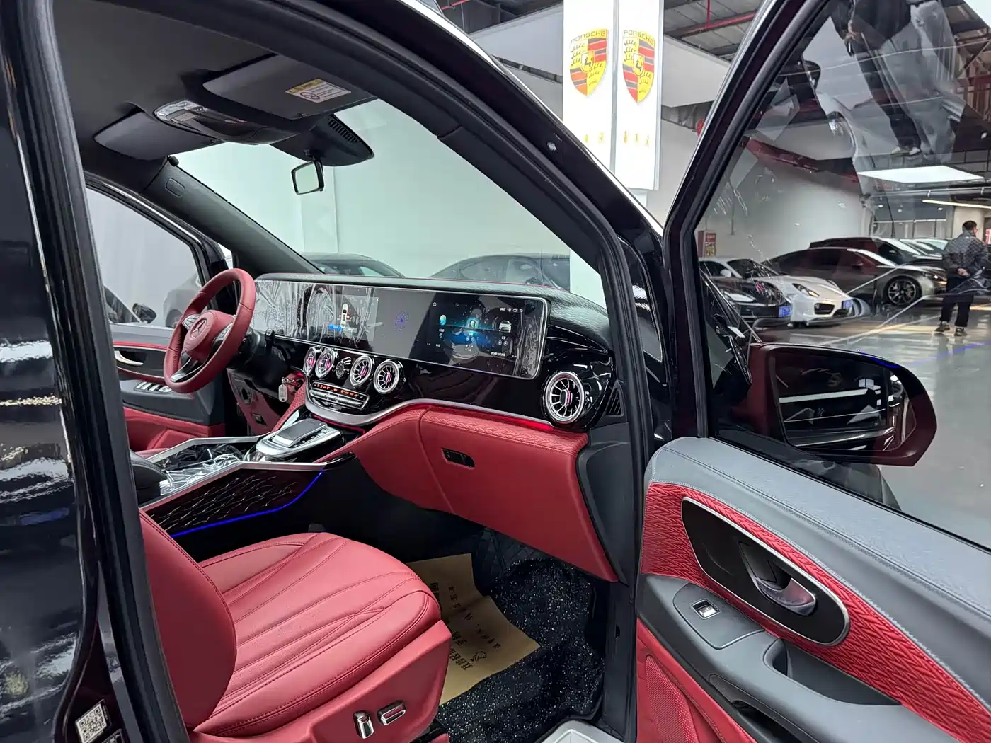 Mercedes-Benz Vito 2021 2.0T Business Edition 7-seater фото 17