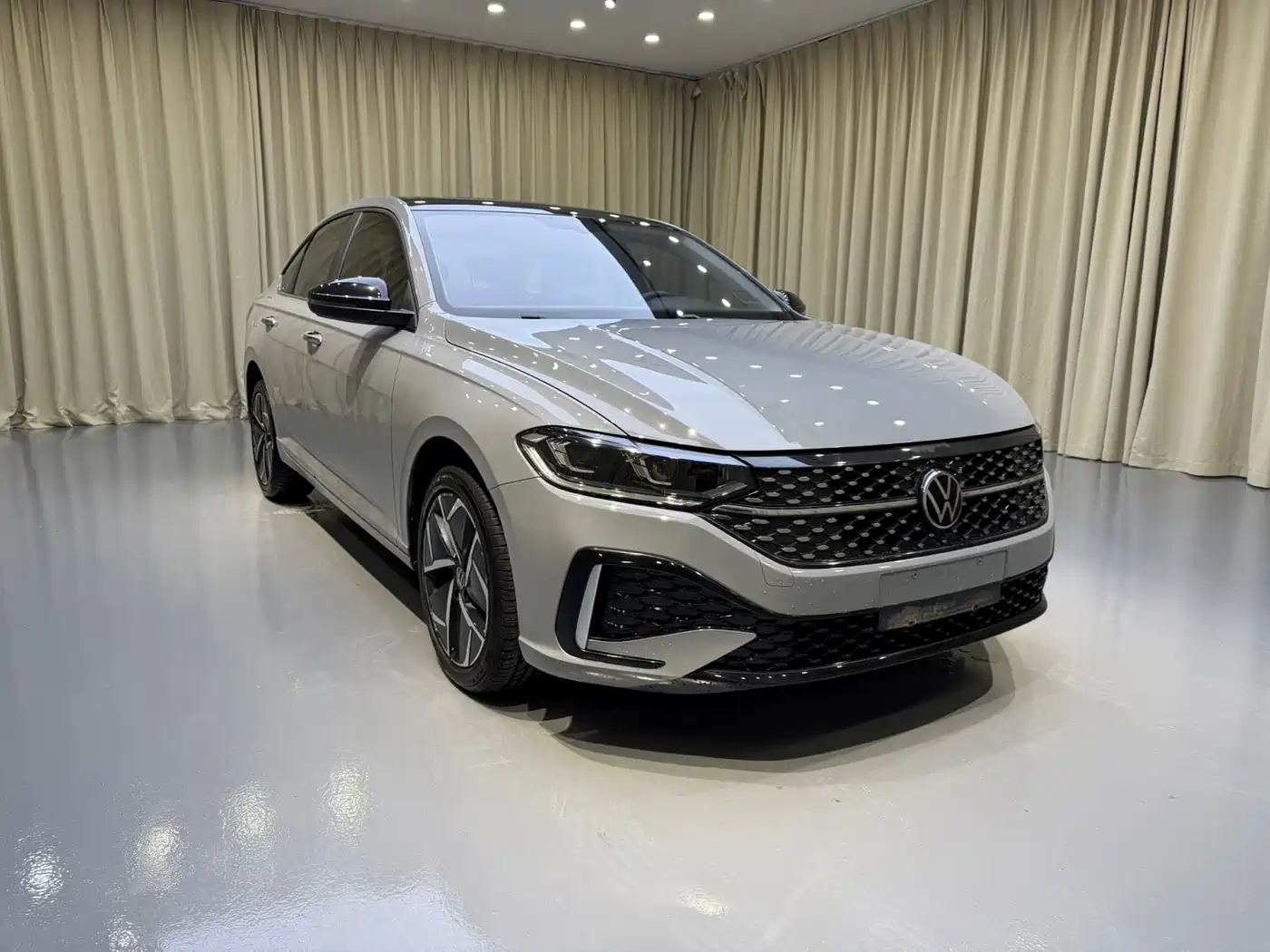 Volkswagen Lavida 2023 280TSI DSG Starlight Comfort Edition фото 3