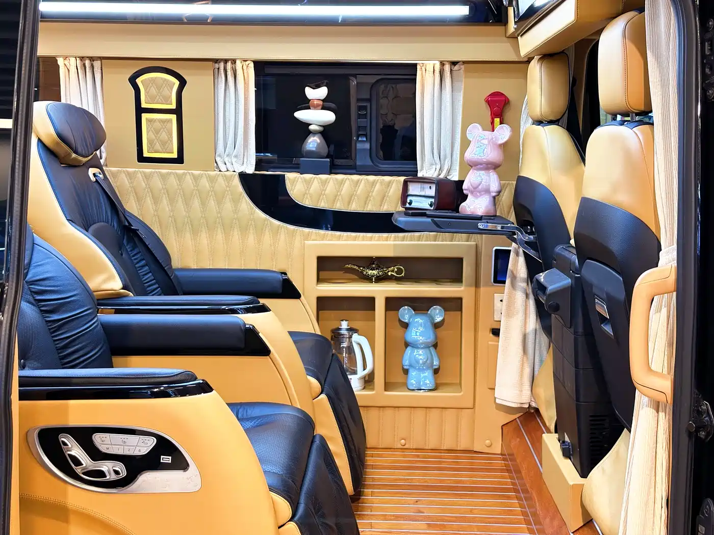 Ford Transit 2020 2.0T Gasoline Multi-purpose Commercial Vehicle Medium Wheelbase Low Roof Dual Swing Doors China V фото 18