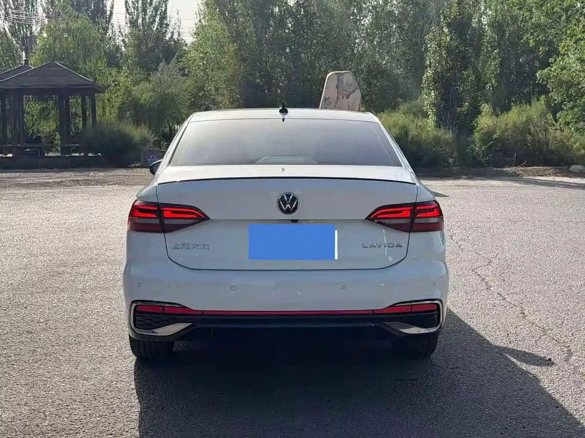 Volkswagen Lavida 2024 Model 300TSI DSG Starlight Eternal Comfort Edition фото 8