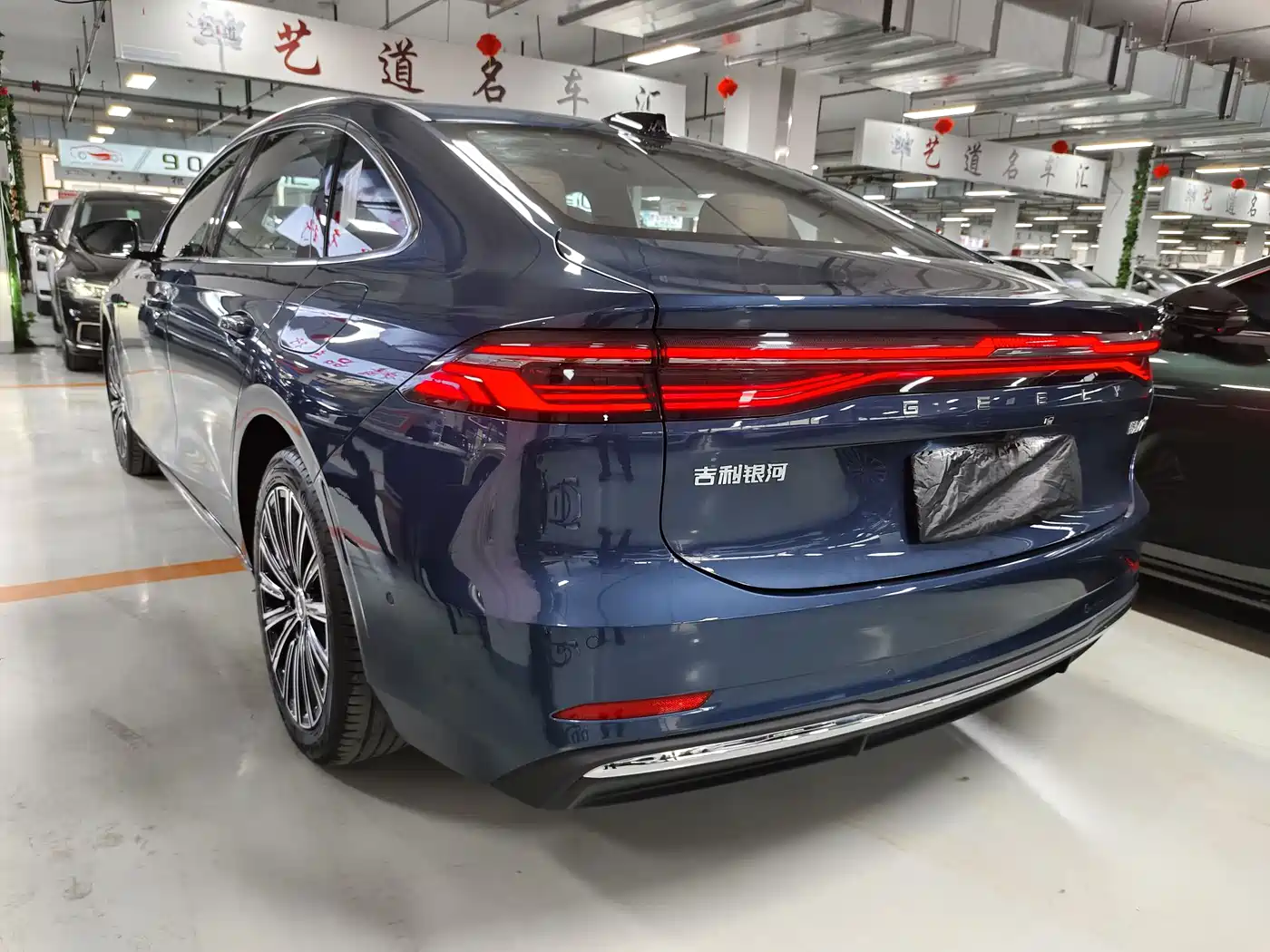 Geely Galaxy Galaxy A7 2025 EM-i фото 7