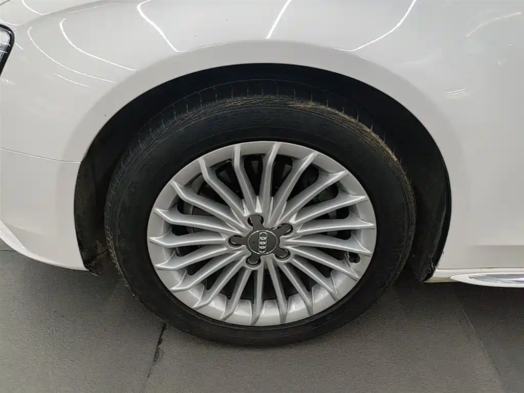 Audi A4L 2016 35 TFSI Automatic Comfort фото 23