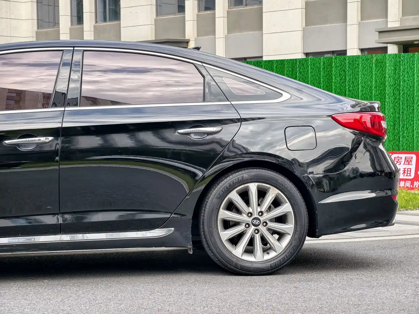 Hyundai Sonata 2015 1.6T GLS Smart фото 8