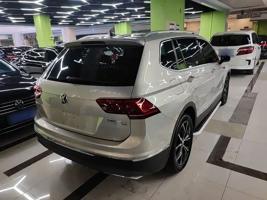 Volkswagen Tiguan L 2018 380TSI Automatic AWD Flagship Edition фото 7