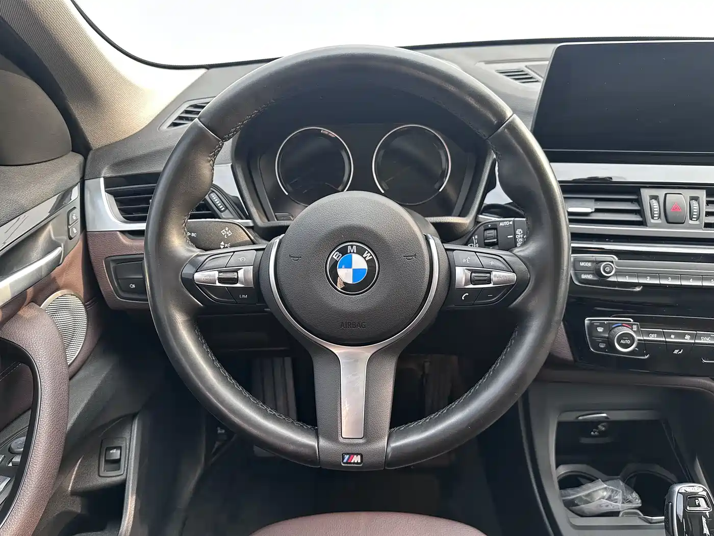 BMW X1 2022 sDrive25Li Leading фото 10