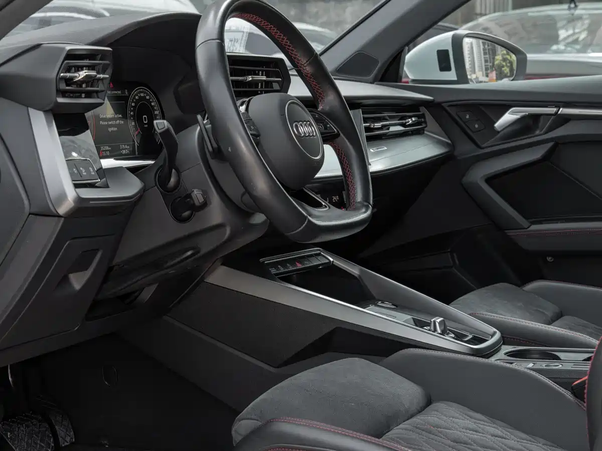 Audi A3 2023 A3L Limousine 35 TFSI Luxury Sport фото 15
