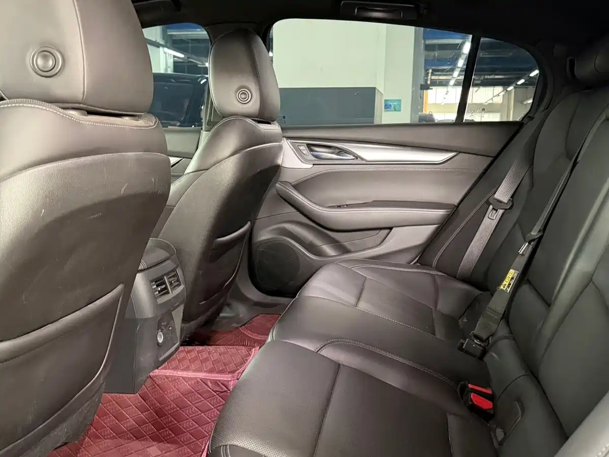 Фото 6 - Cadillac CT5