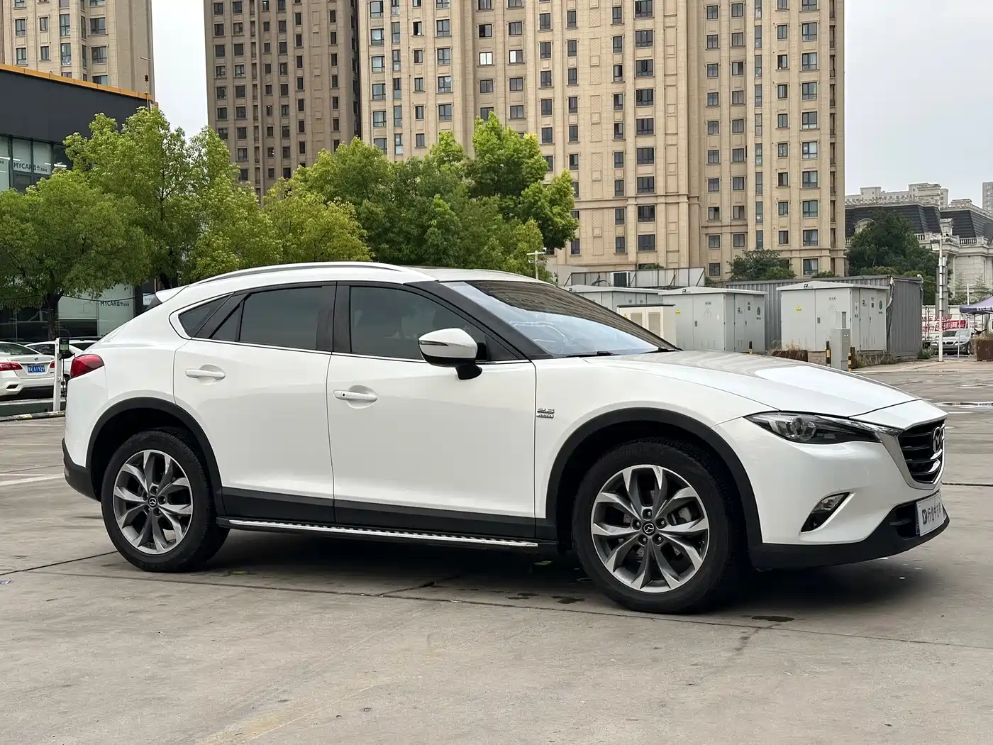 Photo 3 - Mazda CX-4