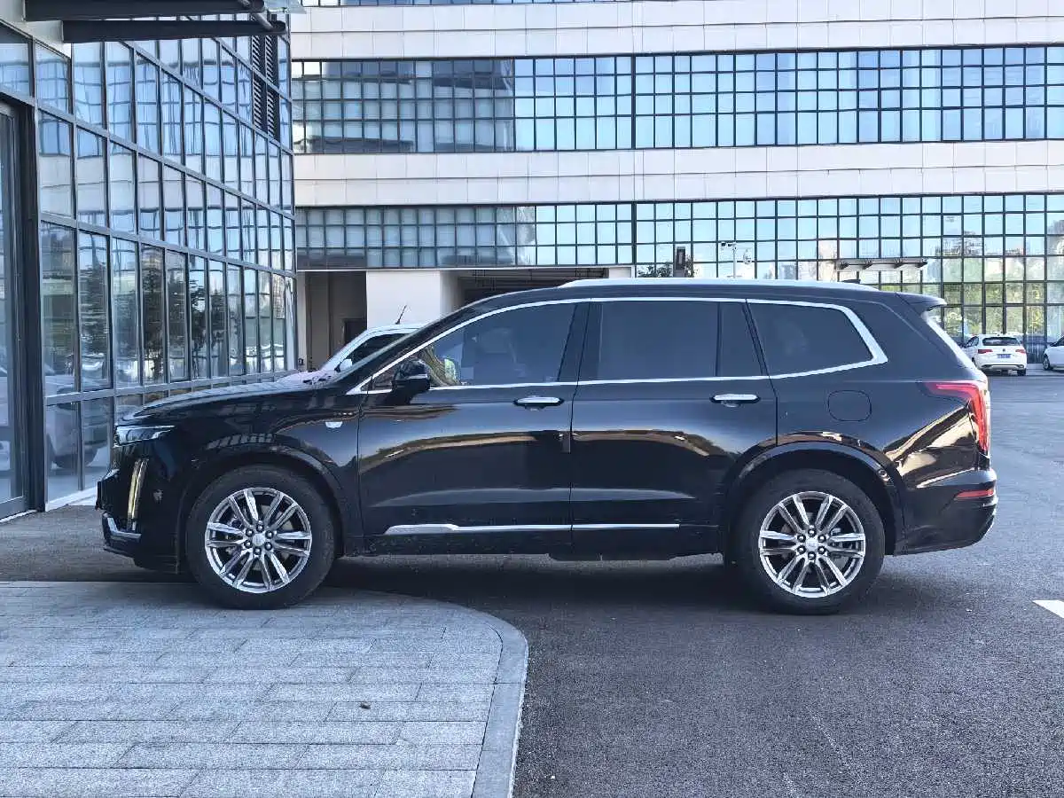 Cadillac XT6 2022 2.0T 6-Seater 4WD Luxury Edition фото 4