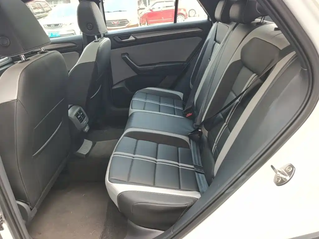Volkswagen T-ROC 2025 2025 300TSI DSG 2WD Dawn Edition
