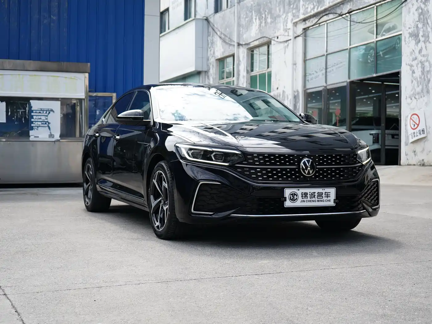 Фото 2 - Volkswagen Passat