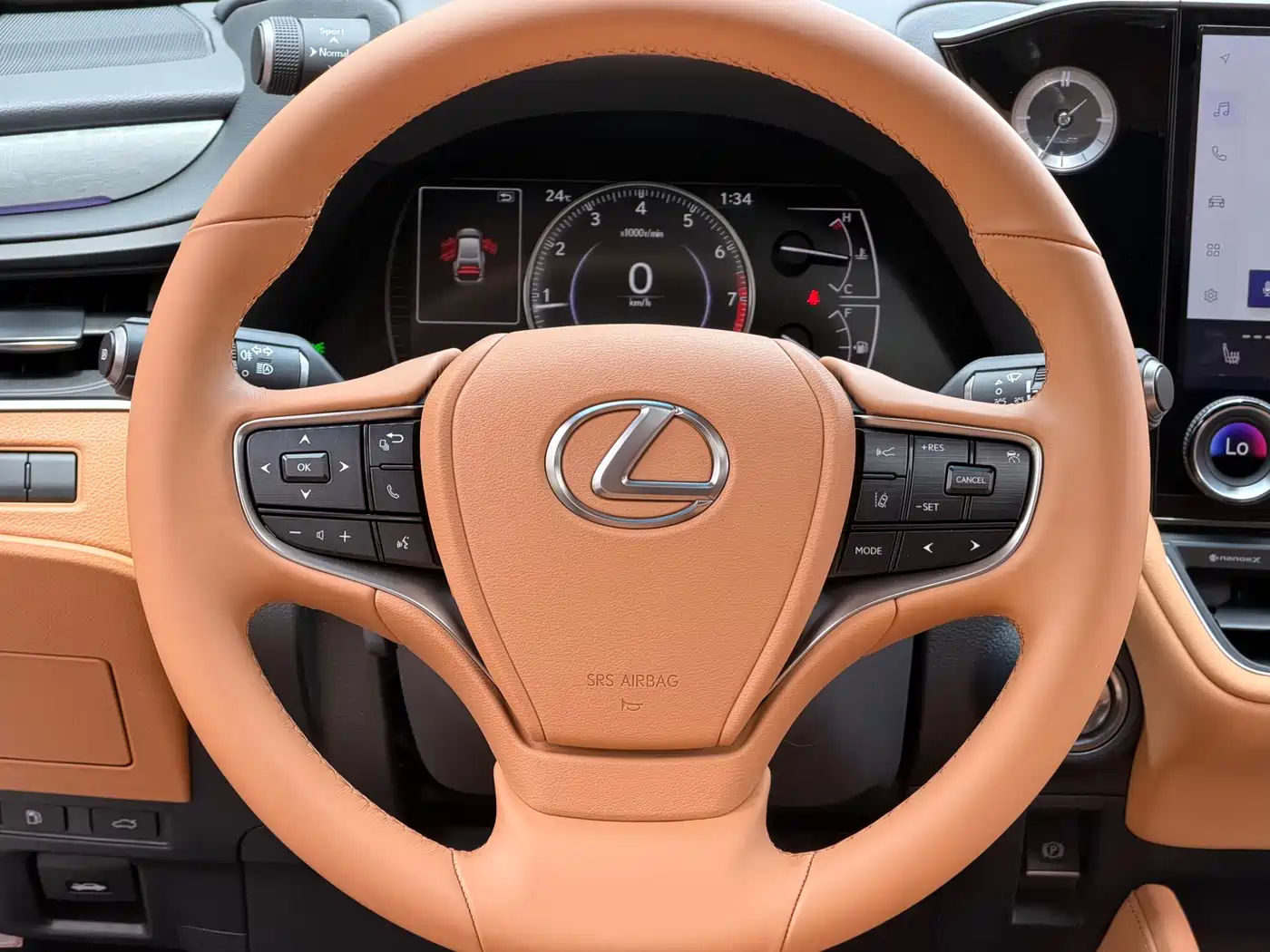 Lexus ES 2025 200 Ultimate Edition фото 7