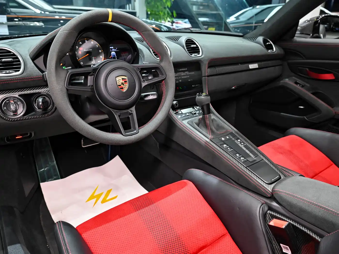 Porsche 718 2023 Spyder RS 4.0L фото 9
