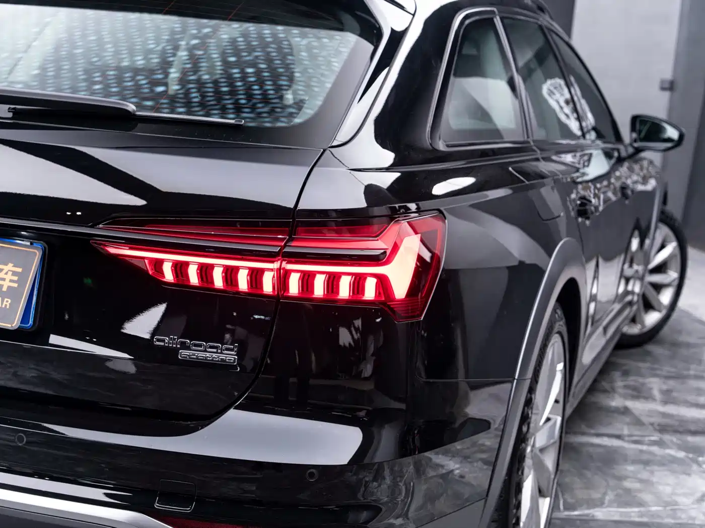 Audi A6 (Import) 2023 Model allroad quattro 55 TFSI Premium Off-road Version фото 12