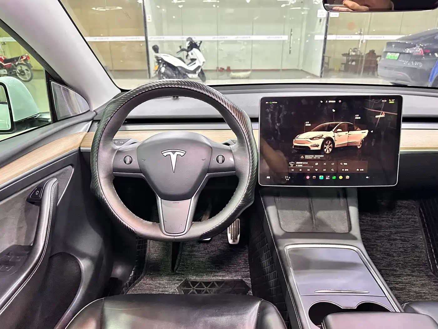 Фото 8 - Tesla Model Y