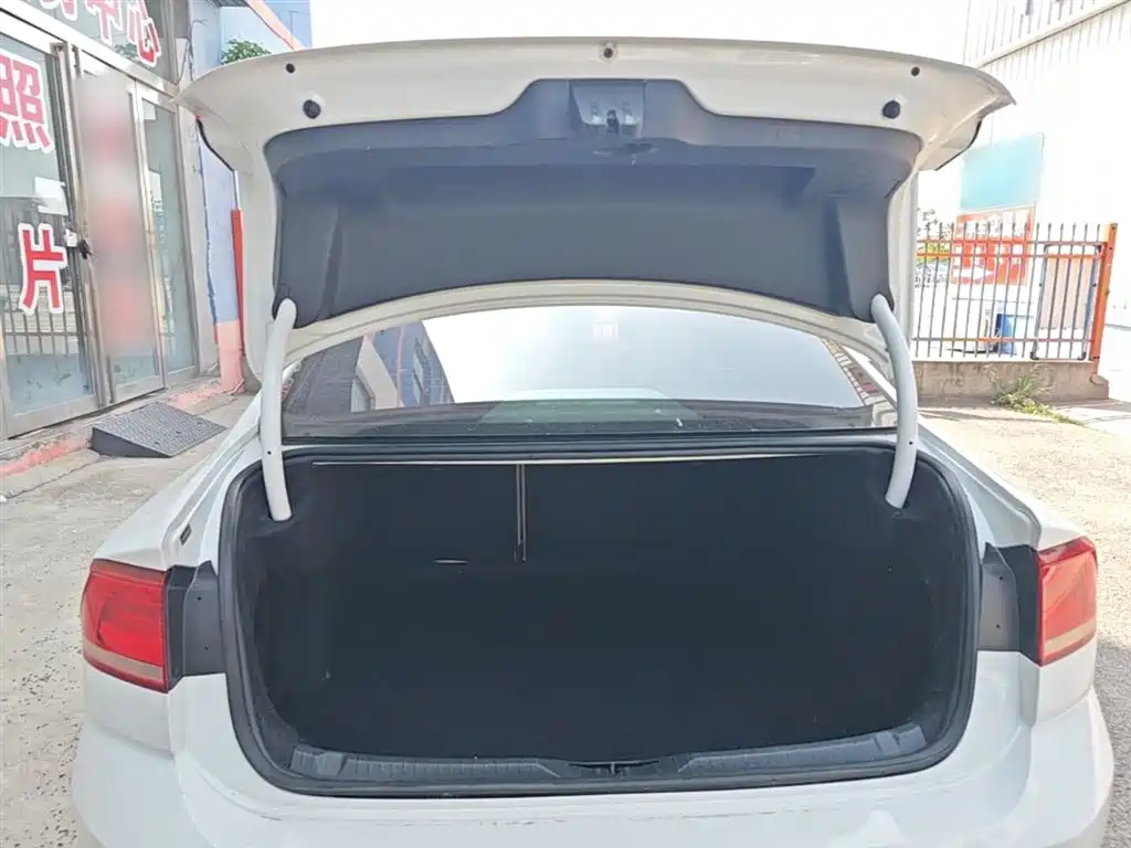 Volkswagen Lamando 2017 230TSI DSG Trend Edition фото 19