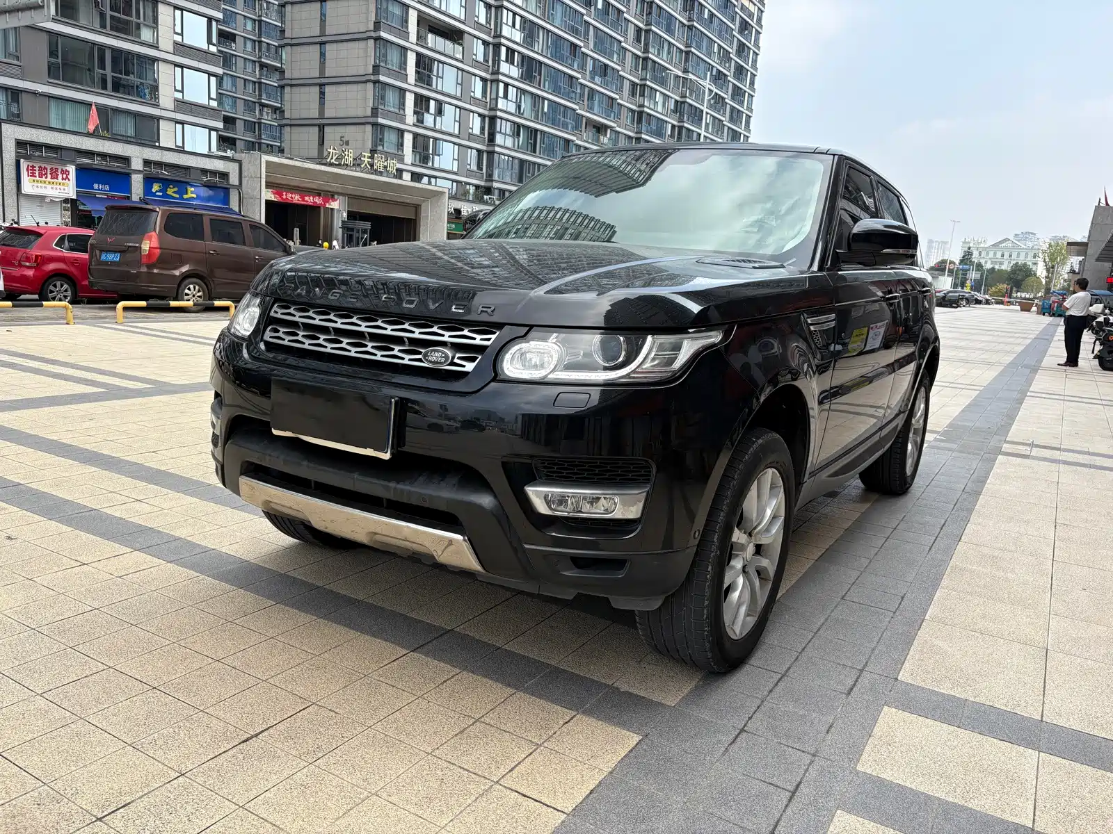 Фото 1 - Land Rover Range Rover Sport
