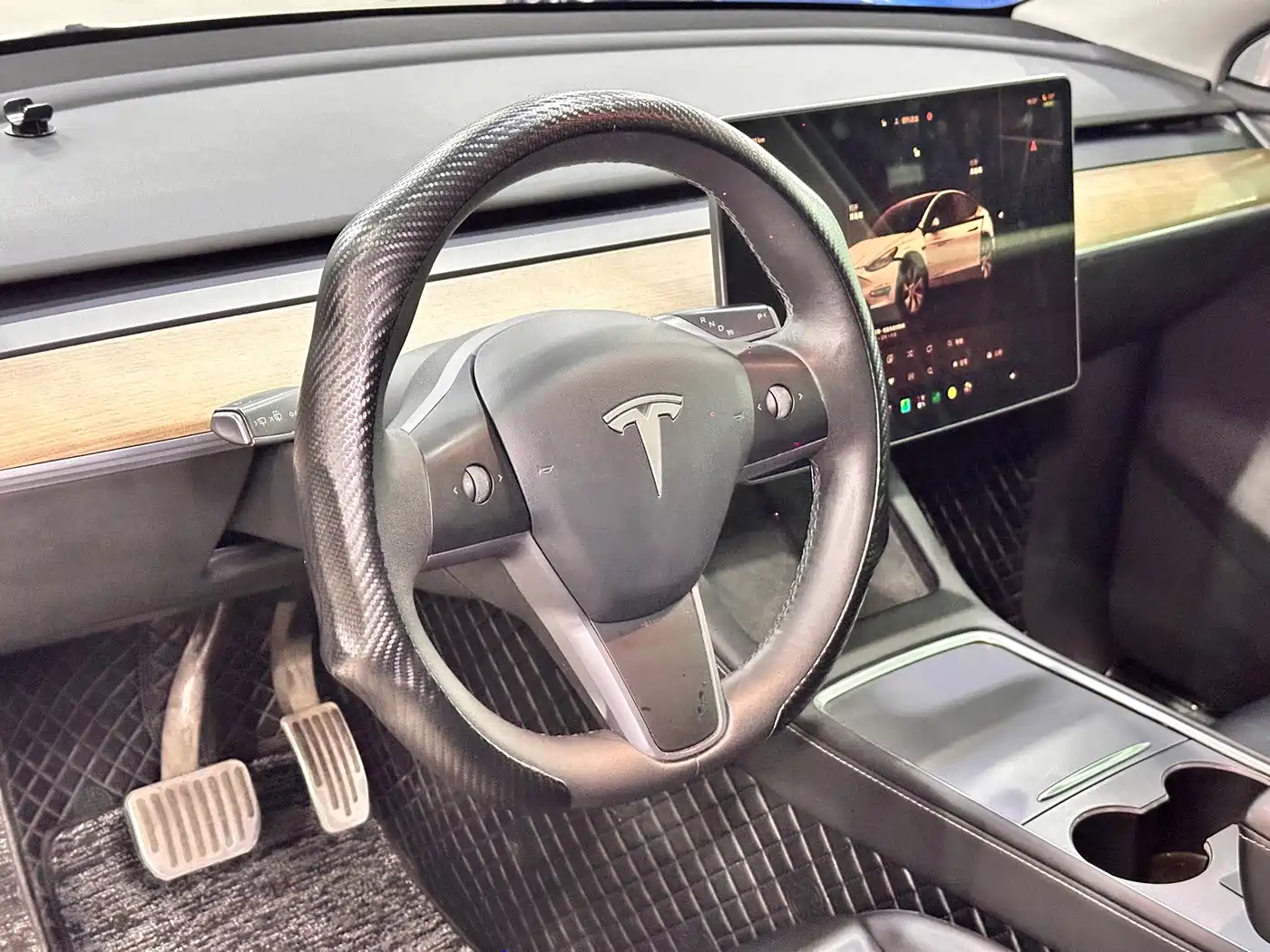 Фото 4 - Tesla Model Y