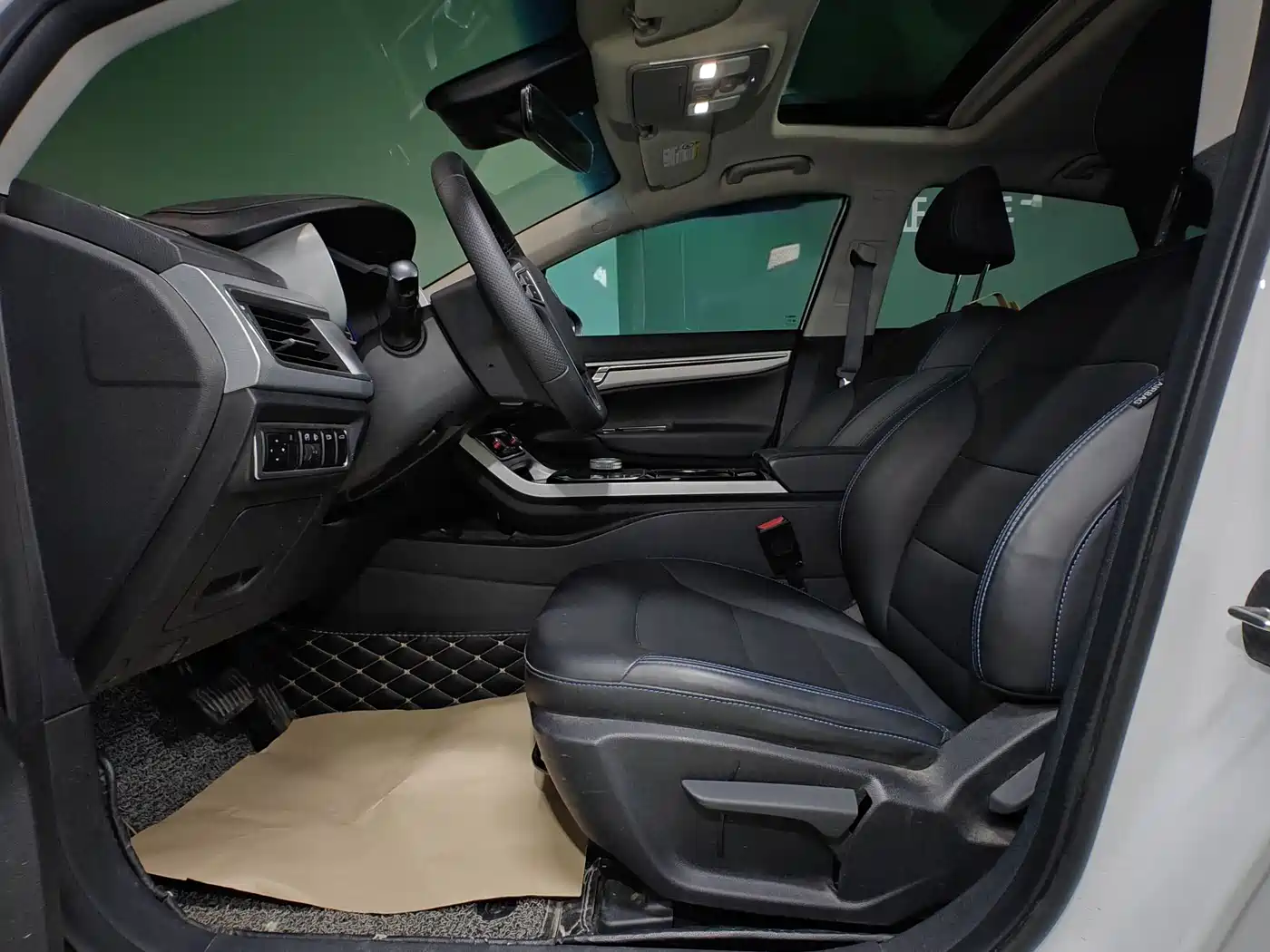Geely Emgrand GSe 2018 2018 Premium Style