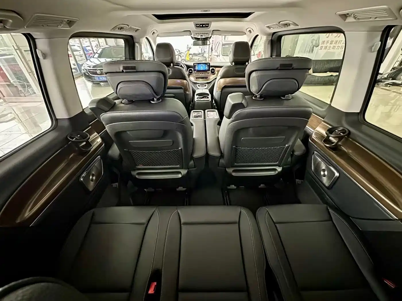 Mercedes-Benz V-Class 2022 V 260 Prestige Edition фото 11