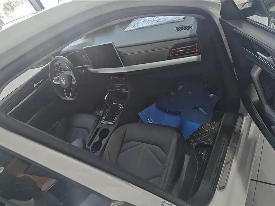 Volkswagen Lavida 2023 300TSI DSG Starlight Full Comfort Edition фото 8