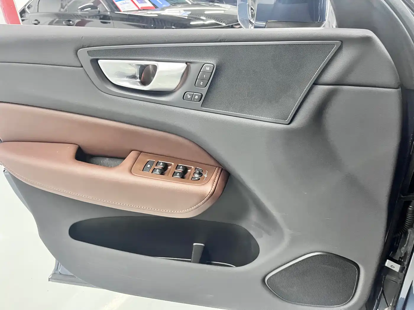Volvo XC60 2025 B5 AWD Smart Elite Luxury Edition фото 6