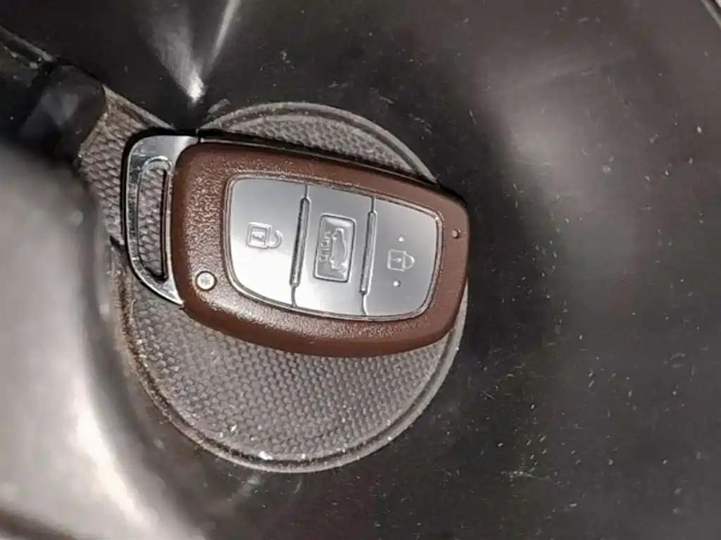Hyundai Elantra 2016 Model 1.6L Automatic Smart Elite фото 9