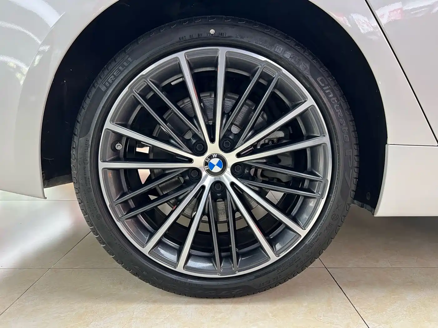 BMW 5 Series 2021 530Li Leading M Sport Package фото 28
