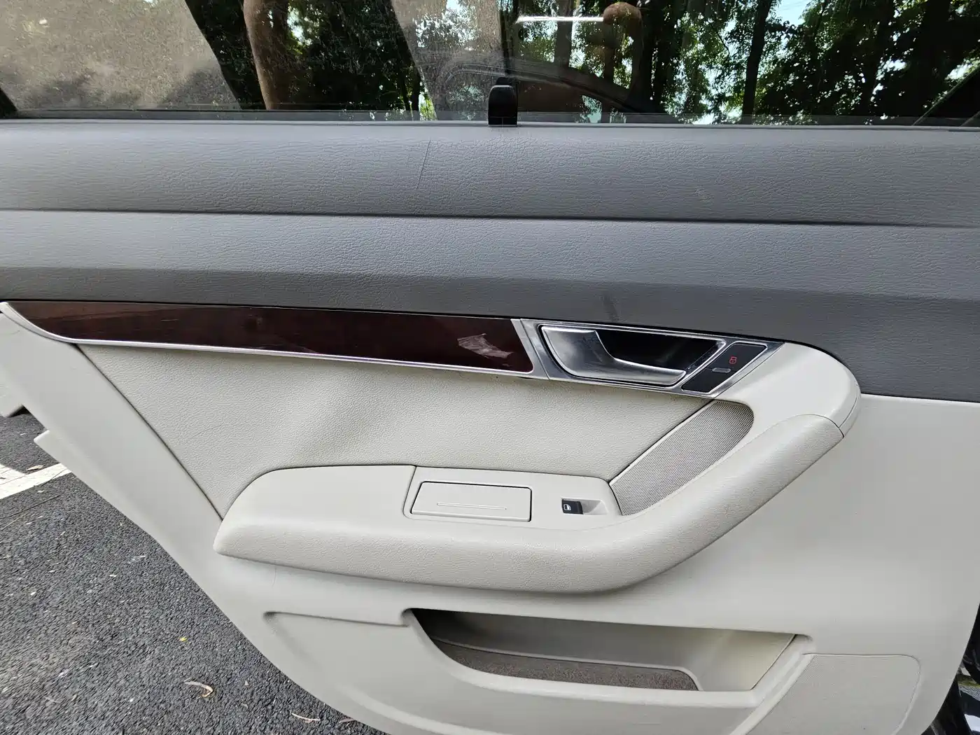 Audi A6L 2010 2.0 TFSI Automatic Standard фото 9