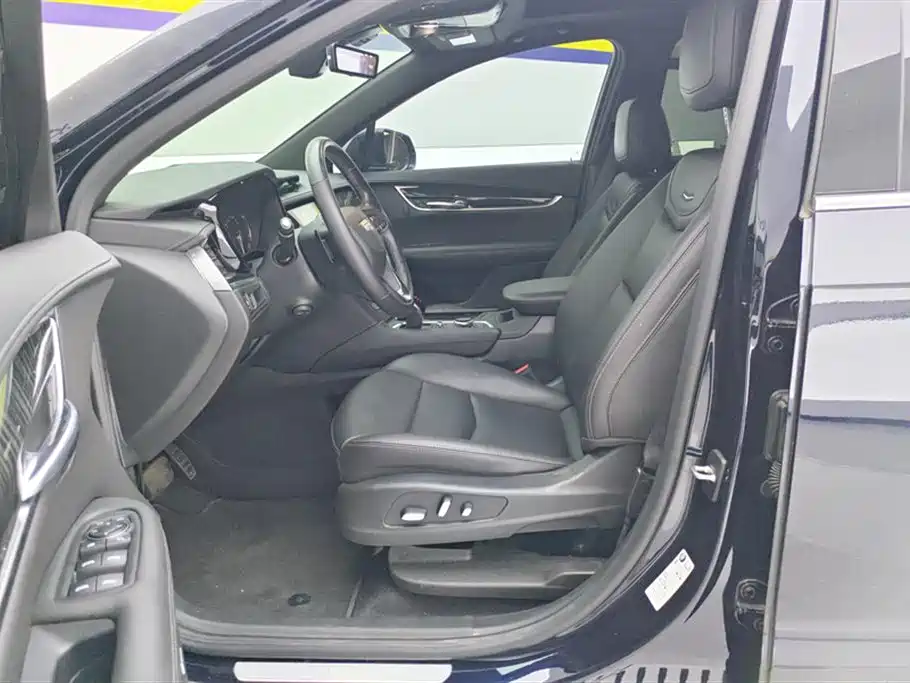 Cadillac XT6 2022 2.0T 7-Seater 2WD Luxury Edition фото 9