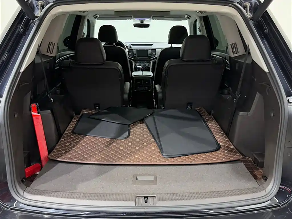 Volkswagen Teramont 2017 530 V6 4WD Luxury Edition фото 20