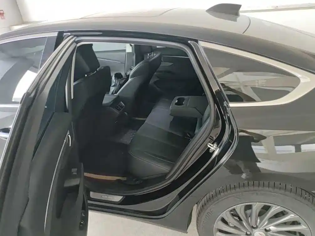 Buick LaCrosse 2025 2025 Model 28T Platinum Edition