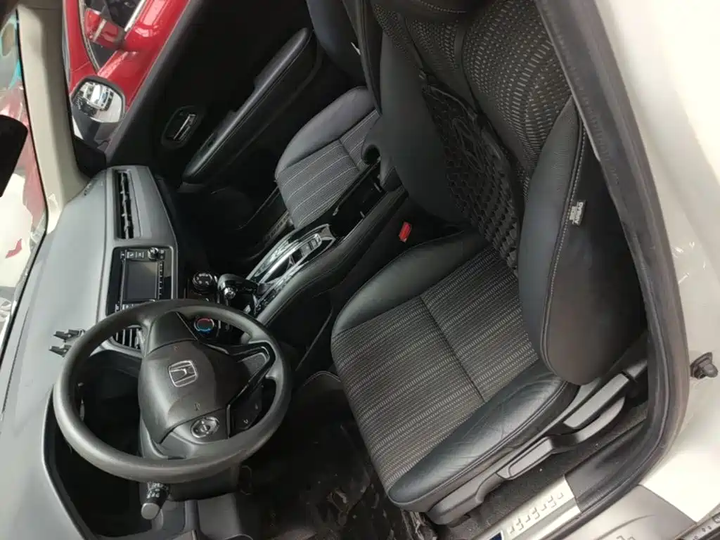 Photo 15 - Honda Vezel