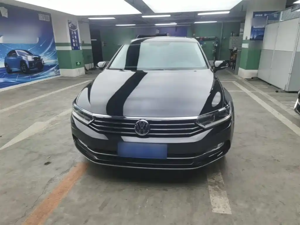 Volkswagen Magotan 2018 Facelift 330TSI DSG Luxury фото 3