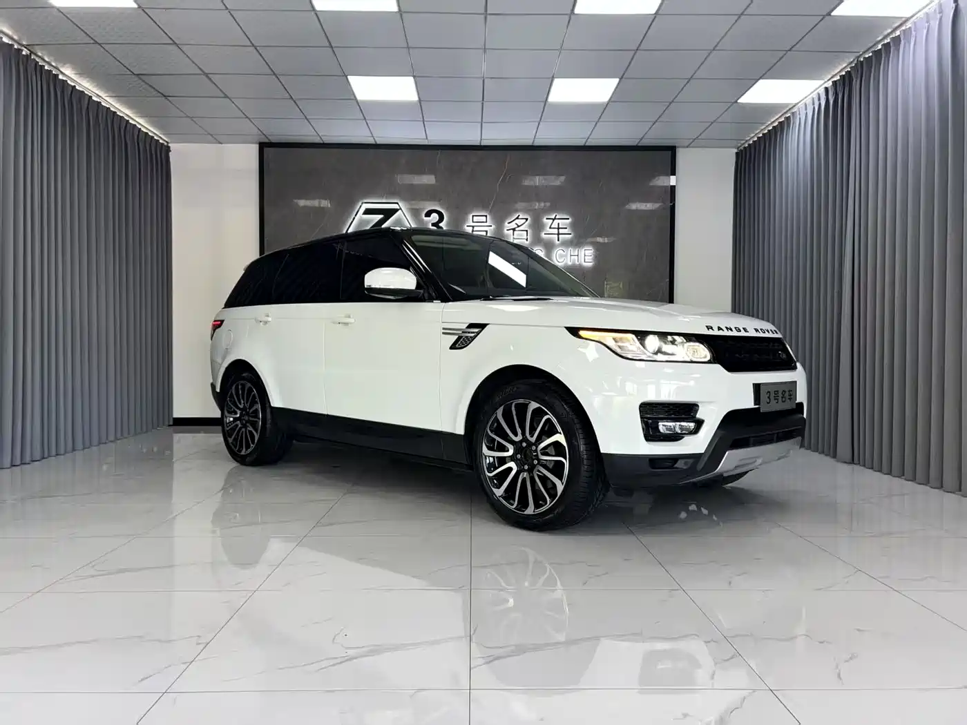 Land Rover Range Rover Sport 2017 3.0 SC V6 SE фото 3