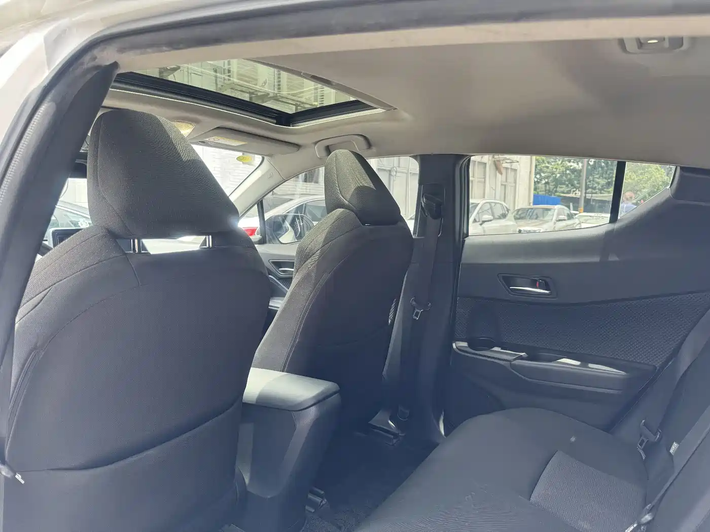 Toyota IZOA 2021 2.0L Yixiang Edition фото 15