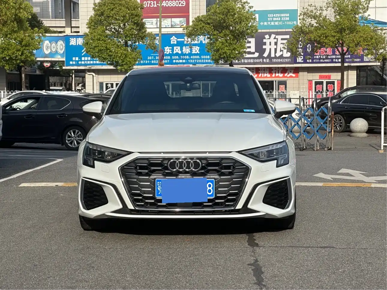 Audi A3 2023 Facelift A3L Limousine 35 TFSI Luxury Sport фото 2