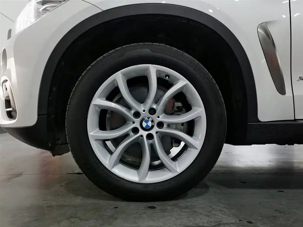 Фото 17 - BMW X6