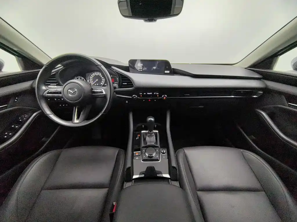 Mazda Mazda3 Axela 2024 2023 2.0L Auto Zhiyao