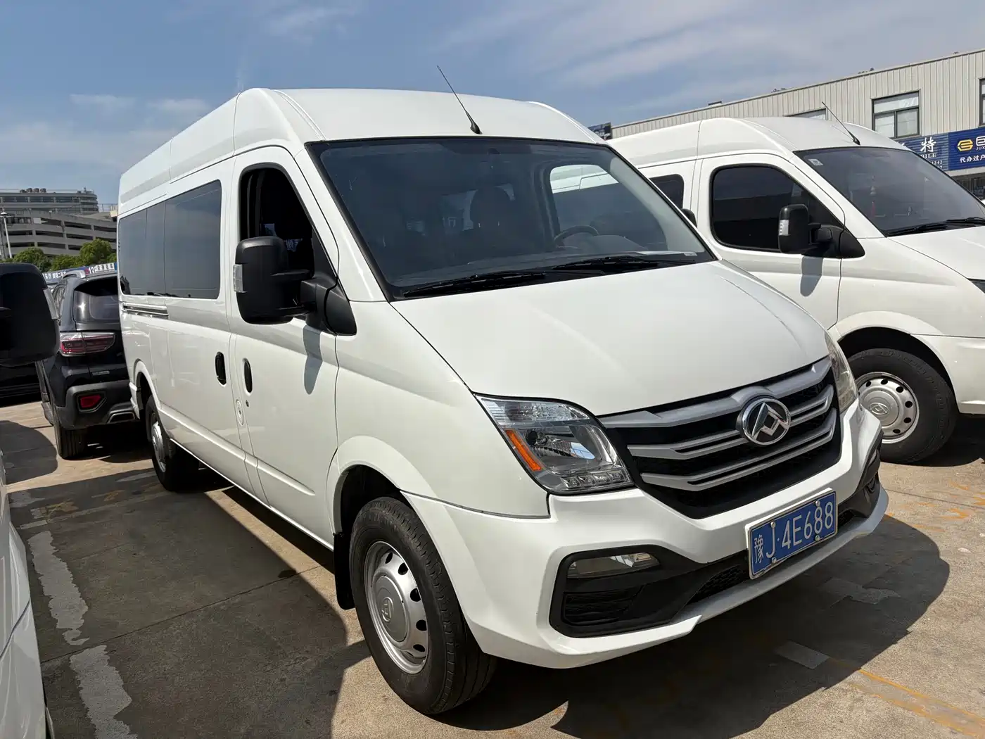 Photo 3 - SAIC Maxus Xintu V80