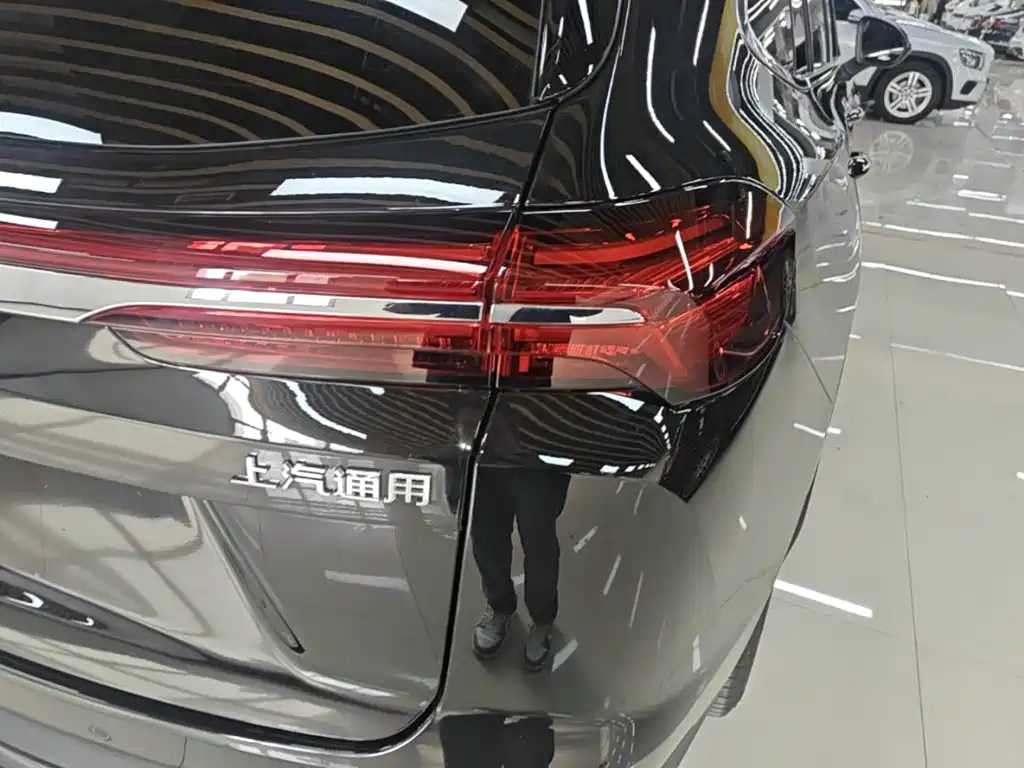 Фото 8 - Buick Envision Plus