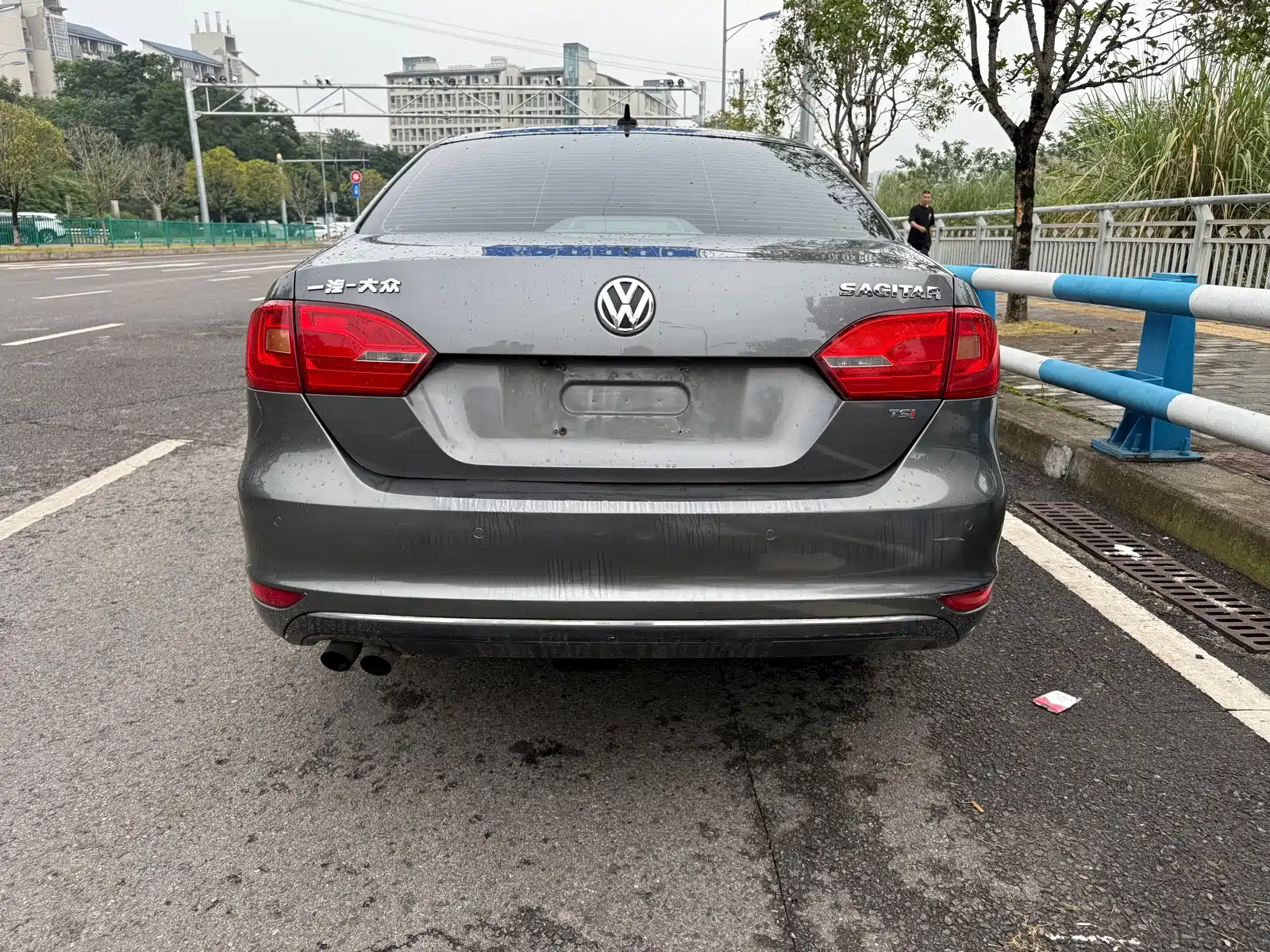 Photo 13 - Volkswagen Sagitar