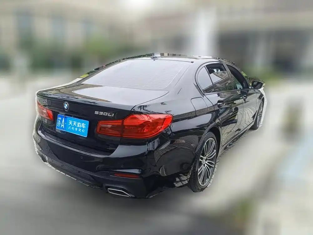 Фото 2 - BMW 5 Series