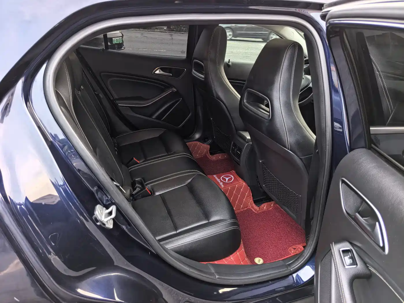 Mercedes-Benz GLA 2016 GLA 220 4MATIC Fashion фото 7