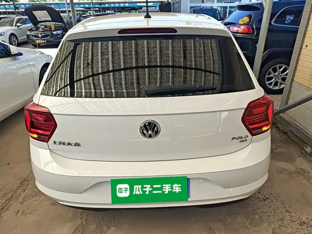 Volkswagen Polo 2019 Plus 1.5L Automatic Panorama Enjoyment Edition фото 6