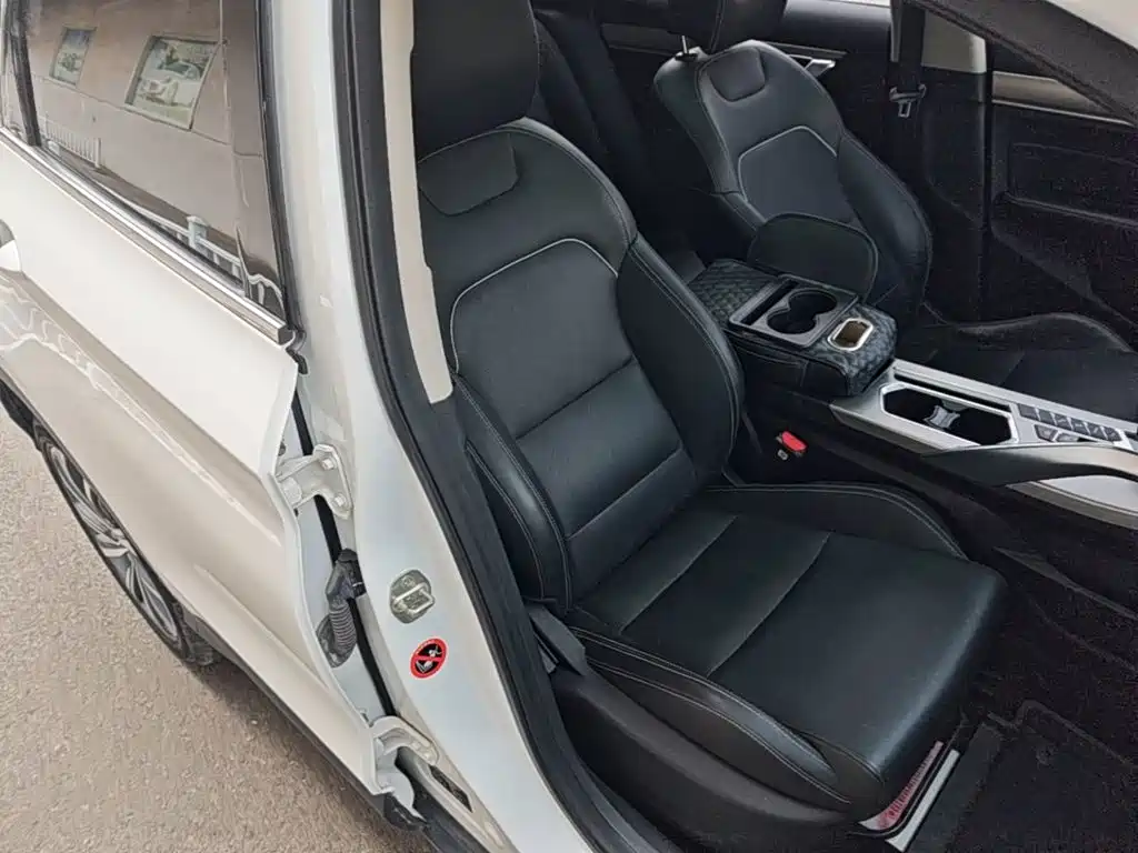 Photo 25 - Geely Coolray