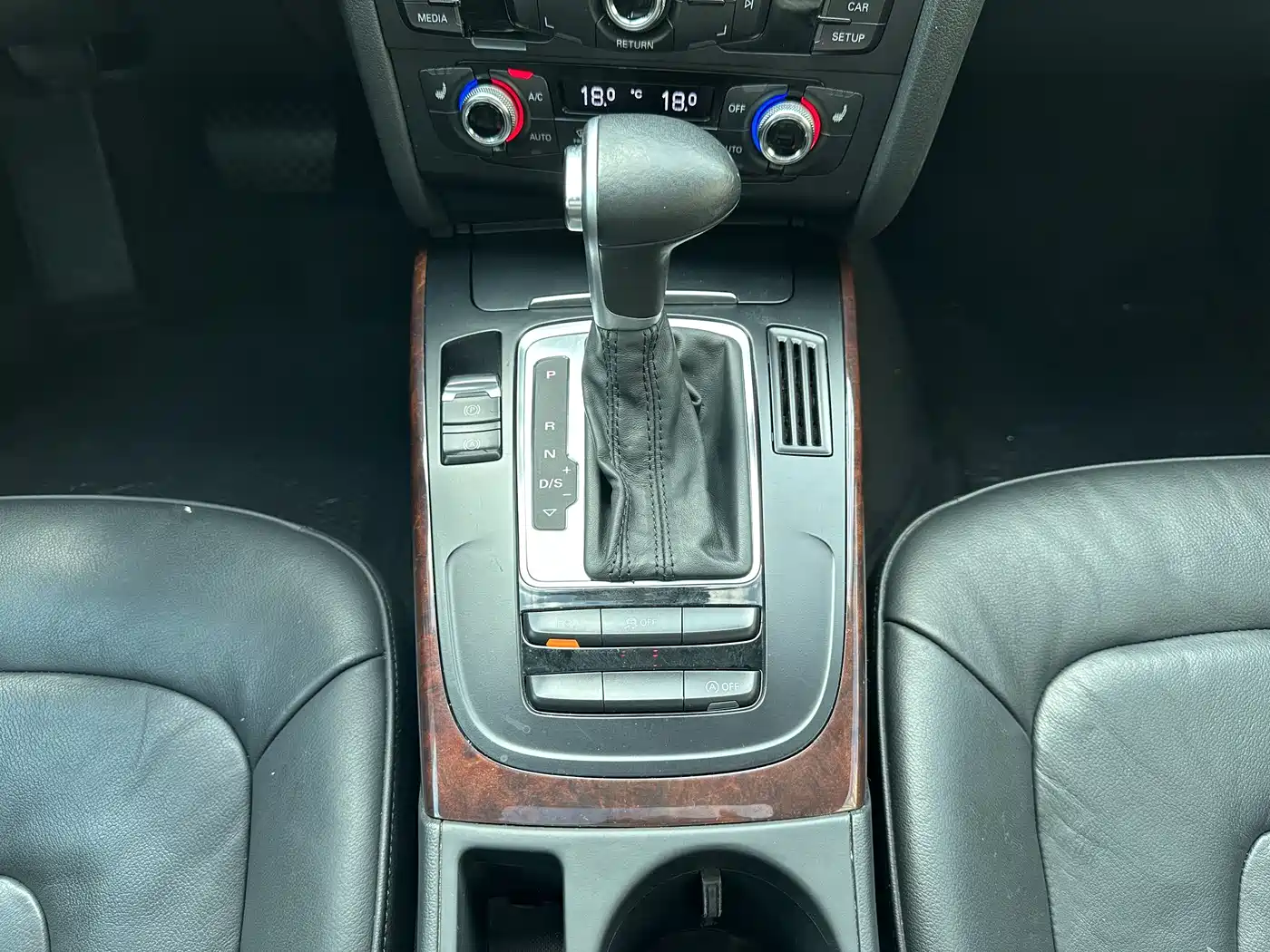 Audi A4L 2016 35 TFSI Automatic Comfort фото 18