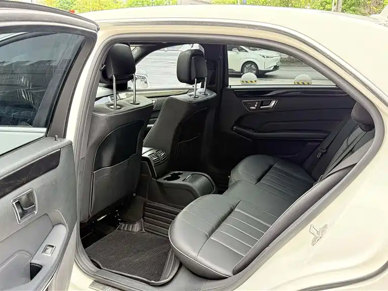Mercedes-Benz E-Class 2015 E 260 L Sport фото 12