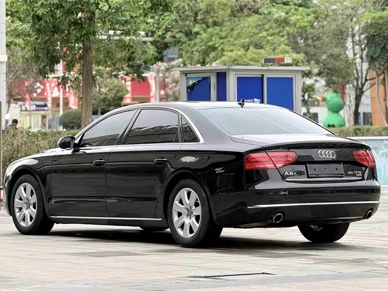 Audi A8 2013 A8L 45 TFSI quattro Comfort фото 5
