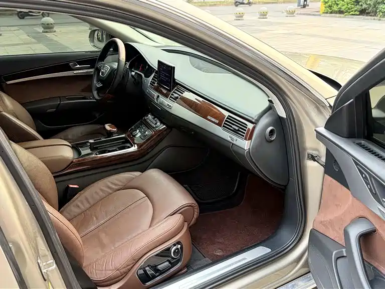 Audi A8 2013 A8L 45 TFSI quattro Comfort фото 19